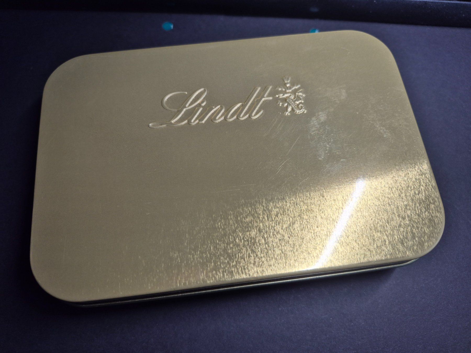 Contenitori & Simili: Blechdose LINDT ohne Inhalt – Usato da Therwil venduto da stiwi_6571