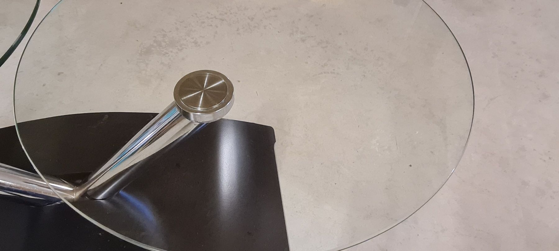 Tavoli: Moderner Couchtisch, Glas drehbar. – Usato da Wald ZH venduto da ranco02 2