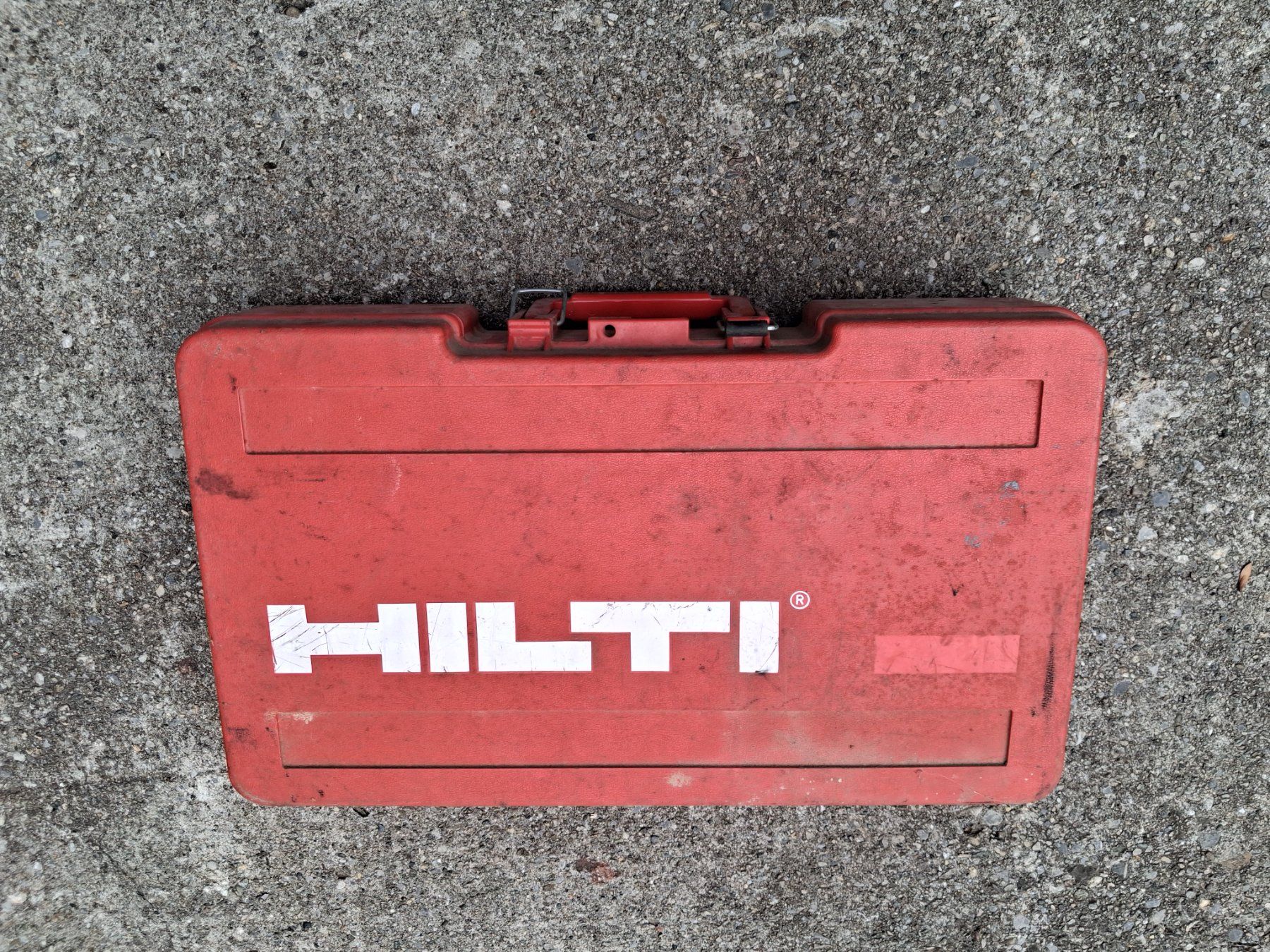 Tutti gli attrezzi: Spitzmaschine Hilti – Usato da Frümsen venduto da Goepe