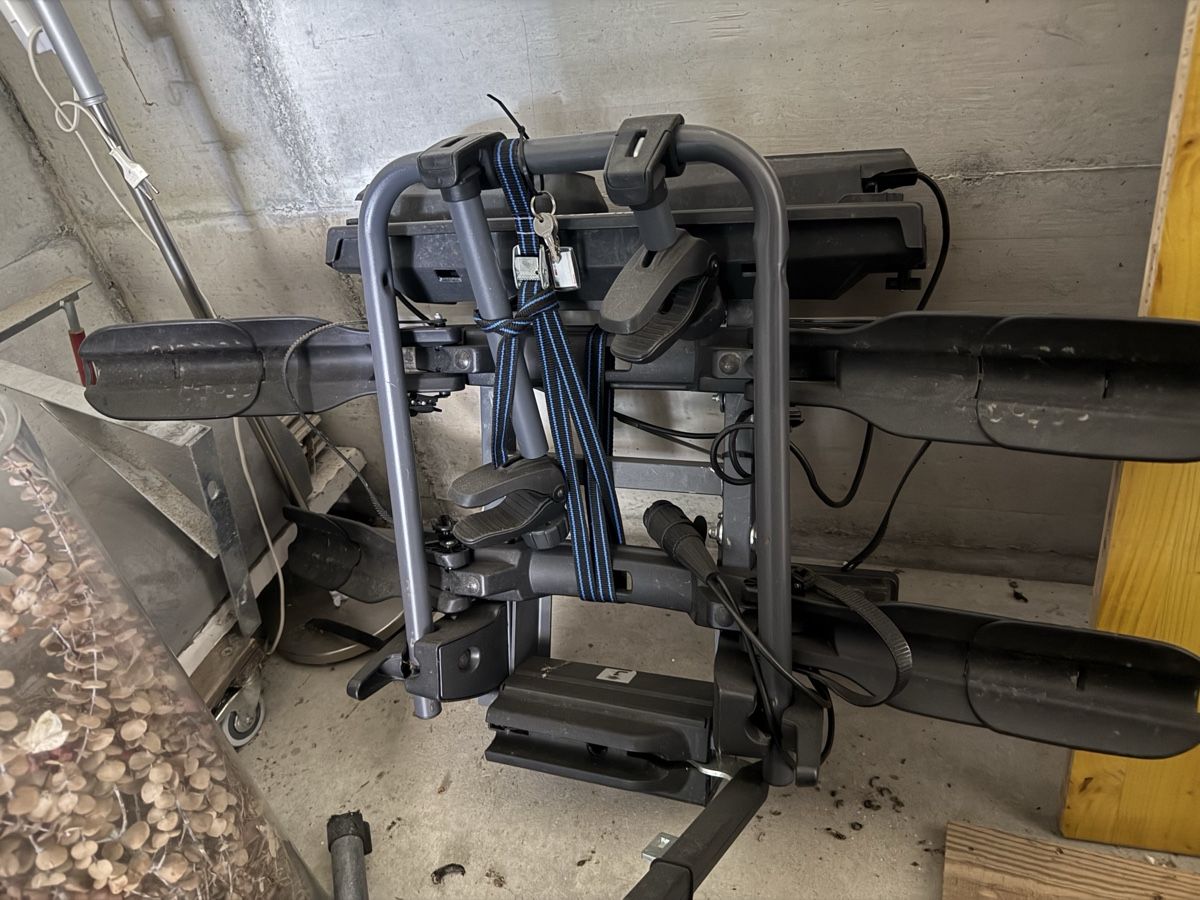 Portapacchi: Porte-vélos sur attelage – Usato da Pensier venduto da rud_yn2y