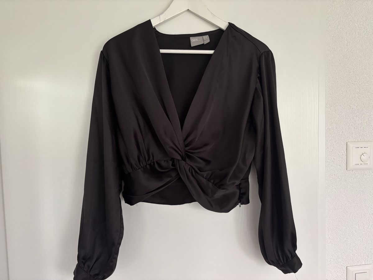 Asos Blusen: Chemisier noir ASOS – Gebraucht aus Zürich von mps_9cp7