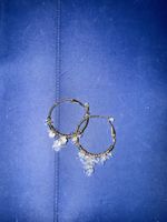 Boucles d'oreilles créoles avec perles et pendentifs cristal