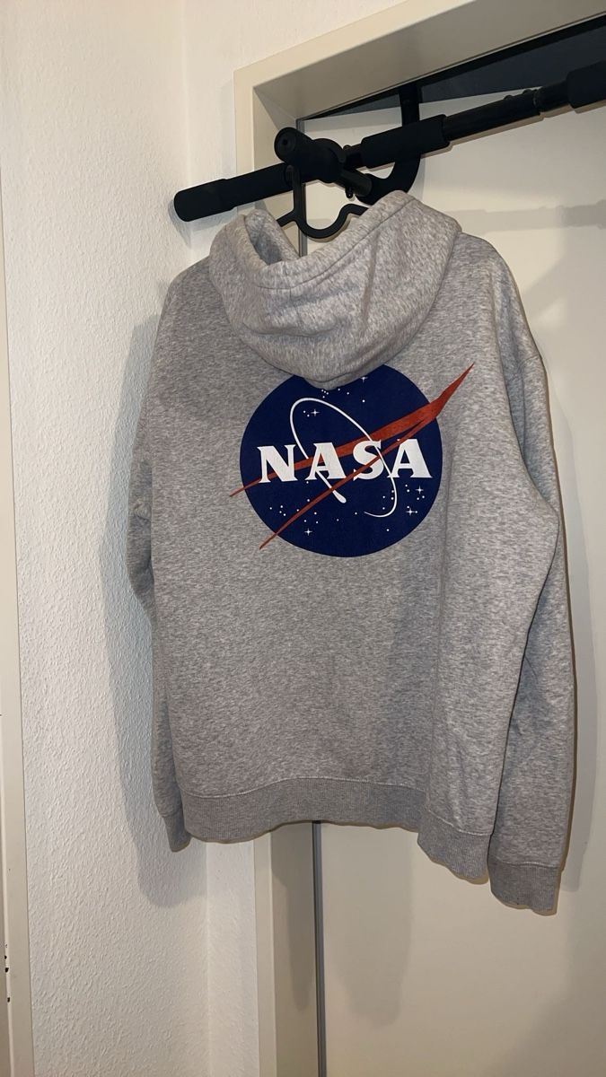 H&M Pullover & Sweatshirts: NASA Pullover – Neu (gemäss Beschreibung) aus Zürich von sha_207 1