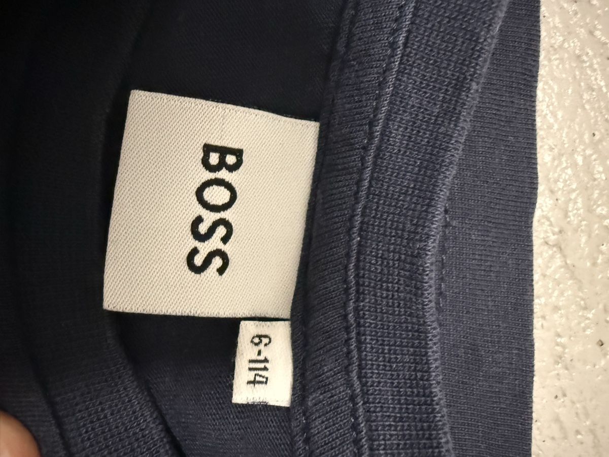 Hugo Boss T-Shirts: Boss Tshirt kinder gr 116 – Gebraucht aus Oberwil BL von napetak 2