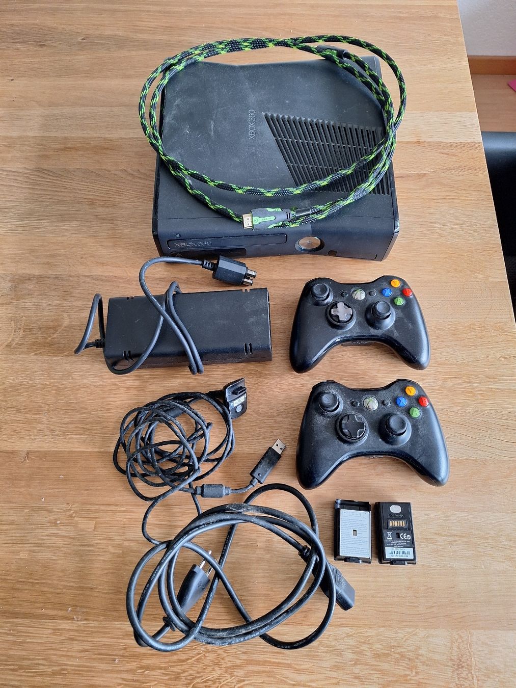 Microsoft Console: Xbox 360 mit 2 Controller, HDMI Kabel und 7 Spielen – Usato da Erlinsbach SO venduto da lca_pn9p 2