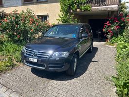 VW Touareg für Export oder zum Aufbereiten