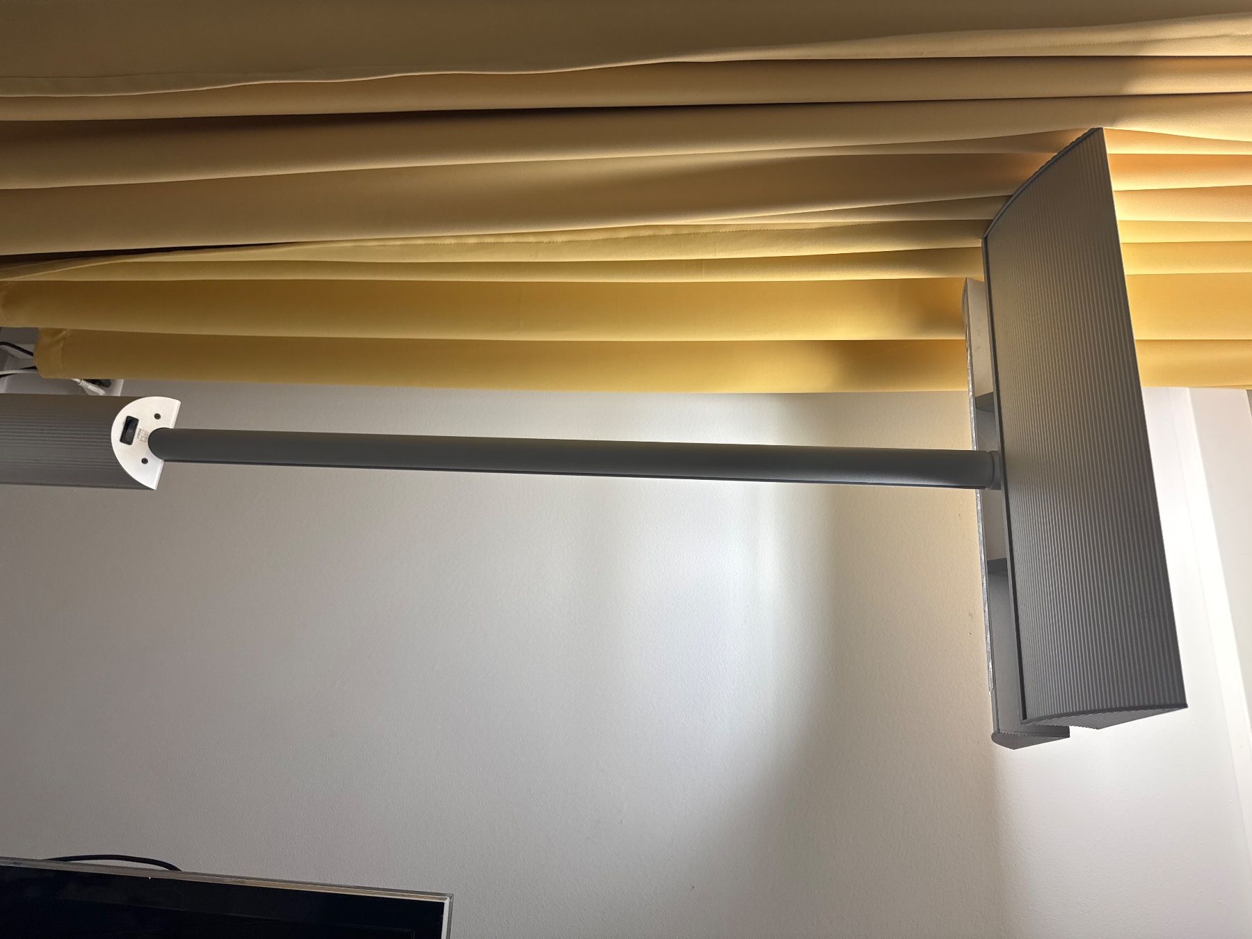 Tulux Lampade: Tulux Office Wing Stehleuchte, – Usato da Rüschlikon venduto da tan_9gqk 3