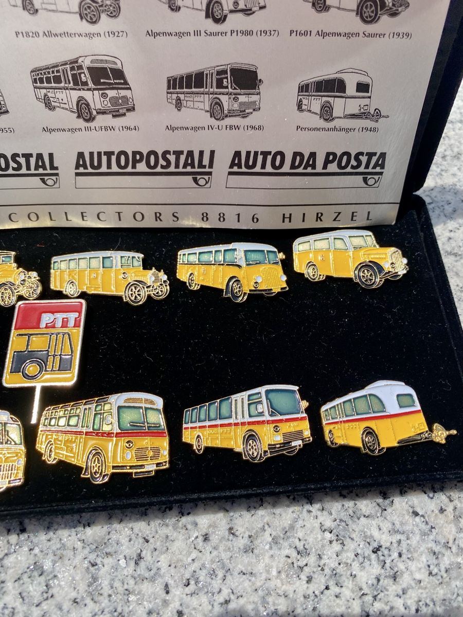 Placchette & Badge: Postauto Sammlung Pin Anstecker 14 Stk. gelb Retro Oldtimer – Usato da Rotkreuz venduto da Once0 5