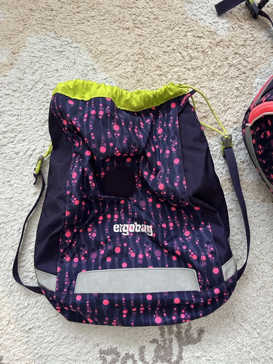 Ergobag Sacs à dos: Ergobag Schulrucksack Set, gut erhalten – D'occasion à Bubikon par Mrmjagi 3