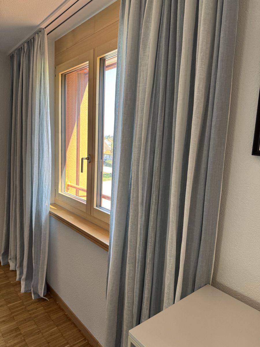 Vorhänge: Leinenvorhänge Blau Weiss Gestreift – Gebraucht aus Pfyn von ji1