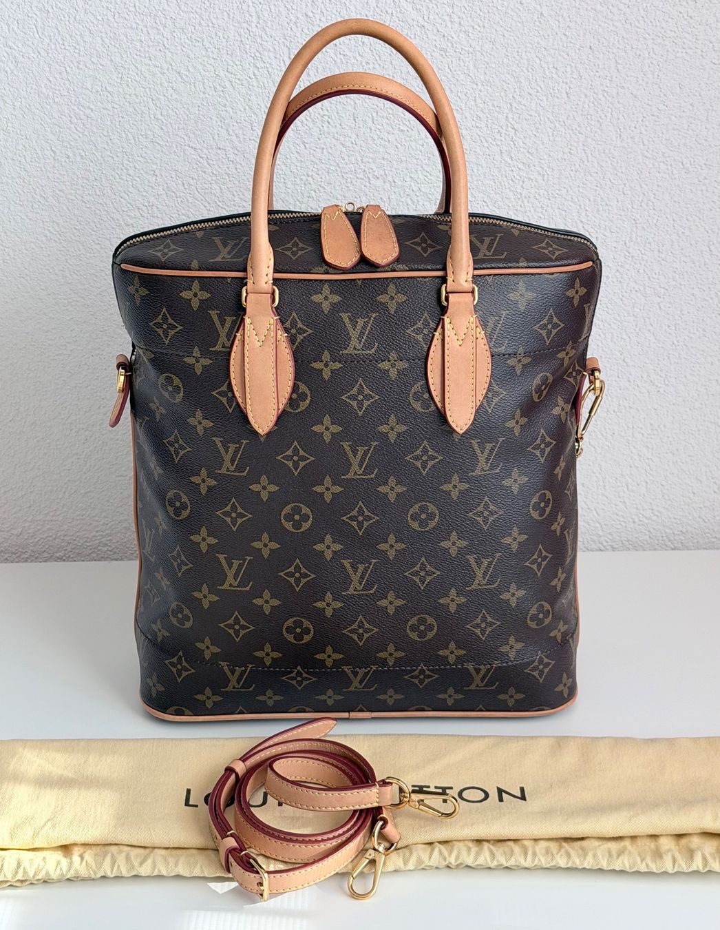 Louis Vuitton Borse da donna: Louis Vuitton Carryall MM – Usato da Reinach AG venduto da BisMad3 6