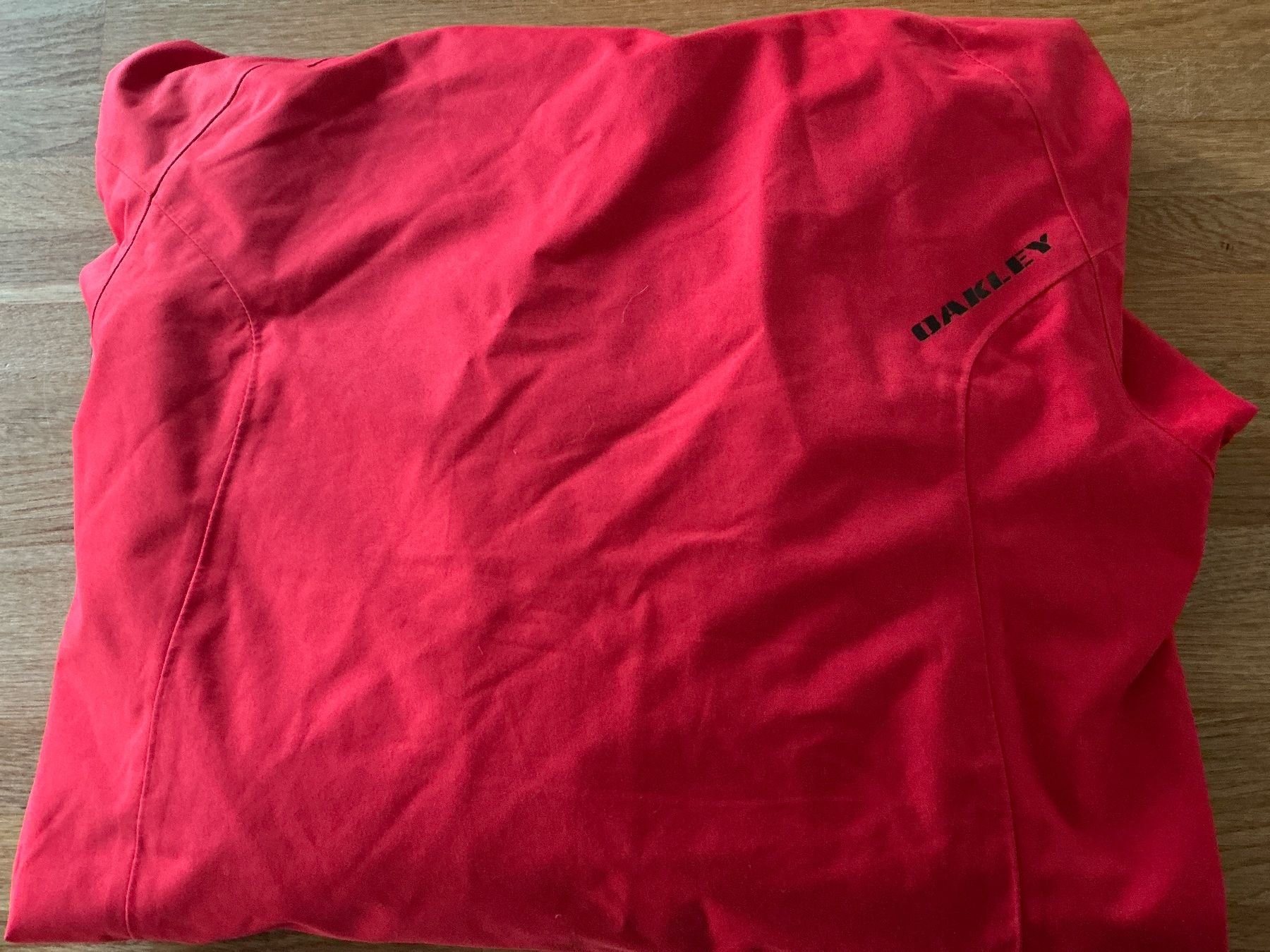 Oakley Giacche: Rote Snowboardjacke von Oakley – Usato da Ebmatingen venduto da Toeggeli 3
