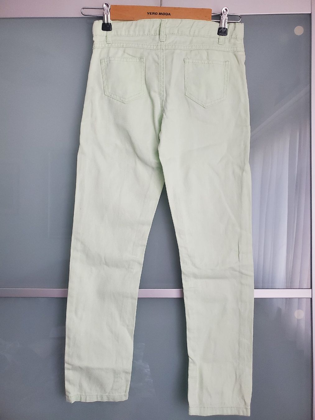 Pantaloni: Leichte Jeanshose gr.134 – Nuovo (secondo la descrizione) da Frauenfeld venduto da BeneFull 1