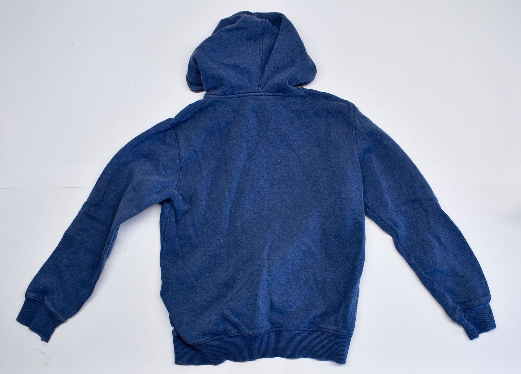 Kleiderpakete & -sets: Kinder 1x Gilet Pullover GAP, 1x Kapuzen Pullover H&M Gr.140 – Gebraucht aus Biel/Bienne von tim_pww5 6
