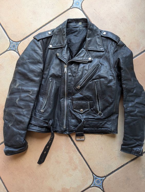 Giacche: Lederjacke Gr. 44 Leder Vintage Bikerjacke schwarz – Usato da Unterengstringen venduto da Olifant4