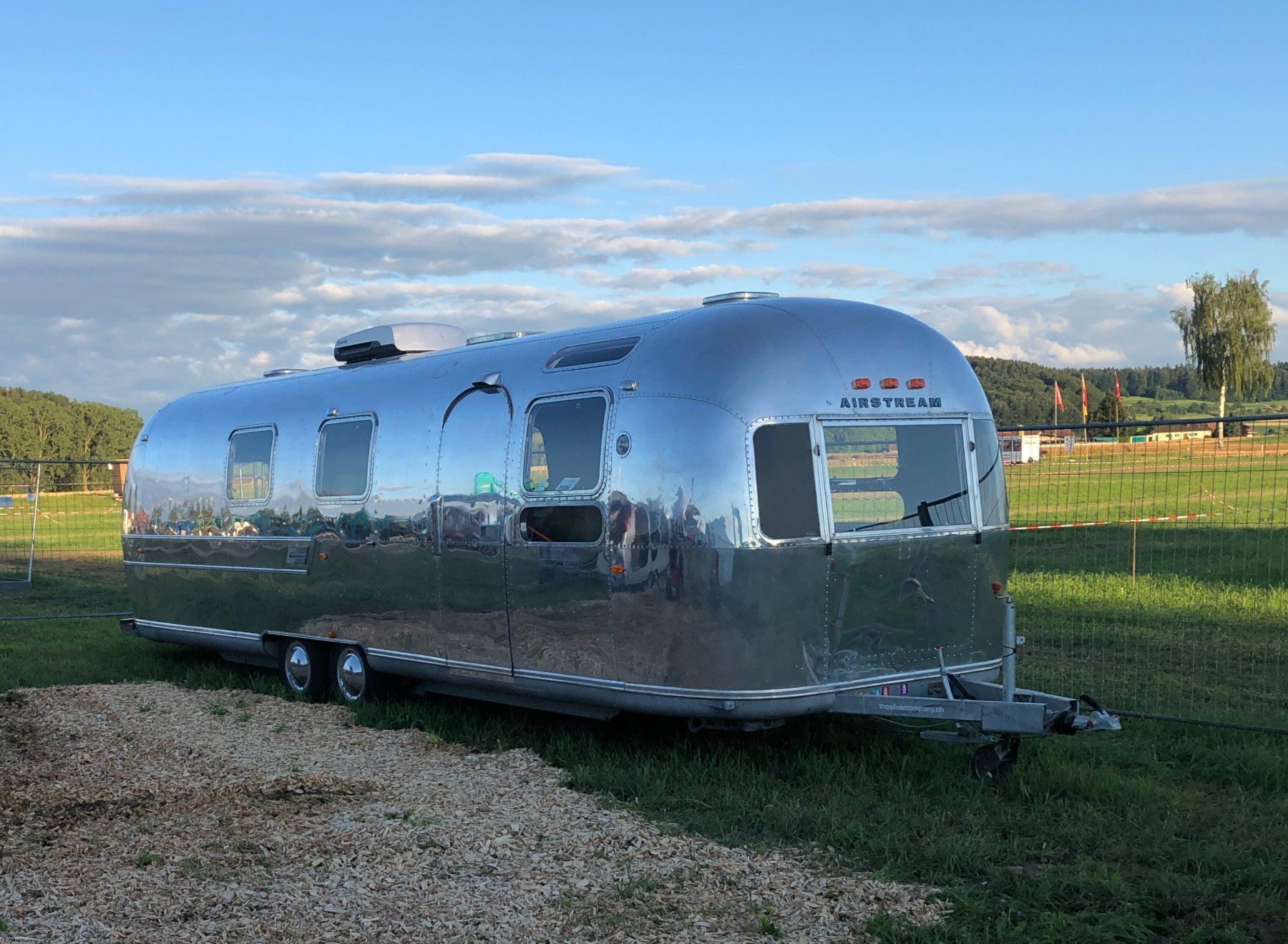 Rimorchi: caravanne Airstream – Usato da Fribourg venduto da Mc_Husky