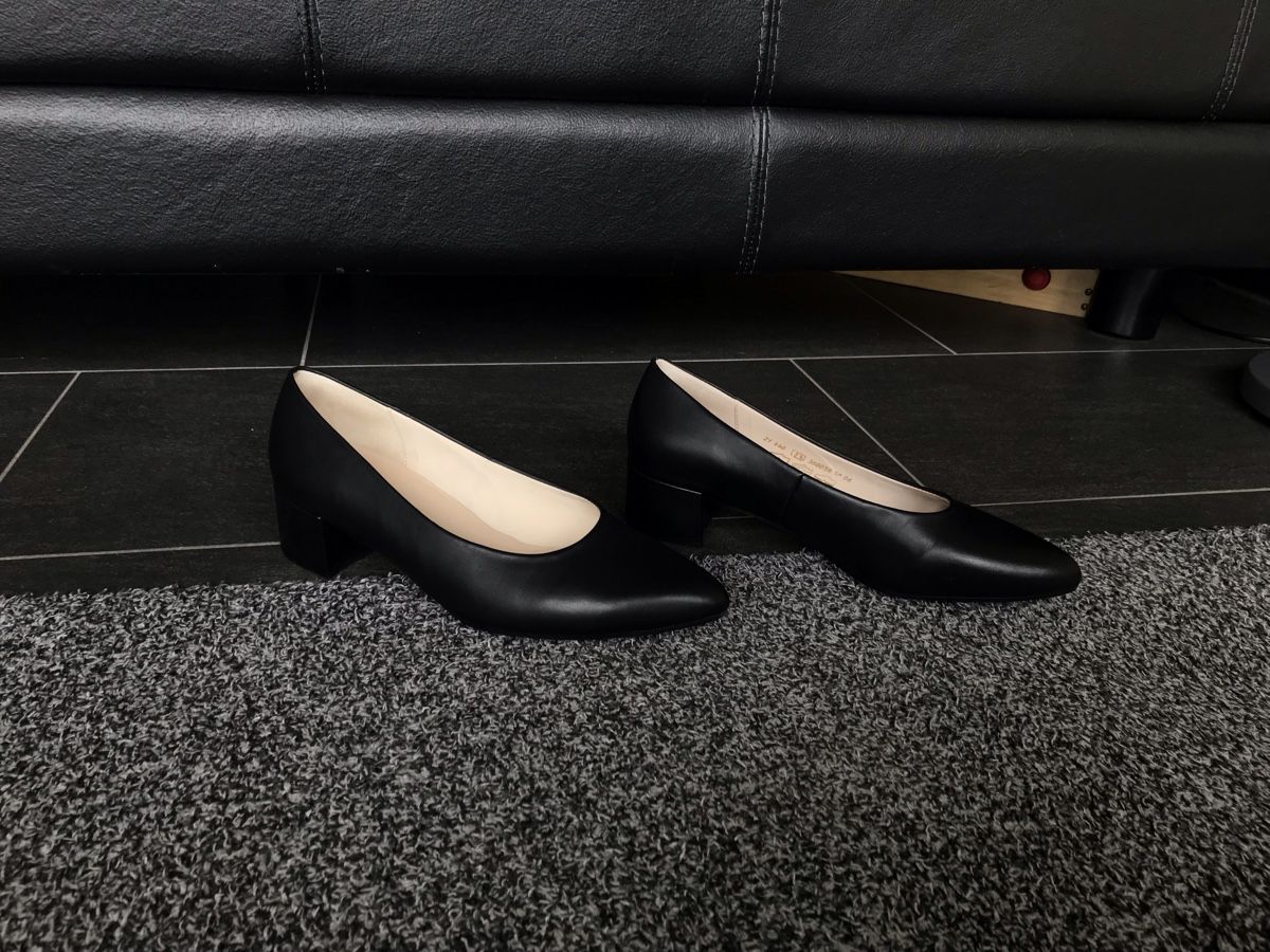 Gabor Scarpe da donna: Schwarzer Pump von Gabor – Usato da Sirnach venduto da Famisa 1