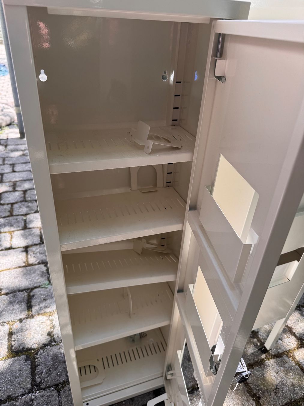 Ikea Schränke: CD Metallschrank mit Schloss und Fächern hellgrau – Gebraucht aus Seewen SZ von web_ 1