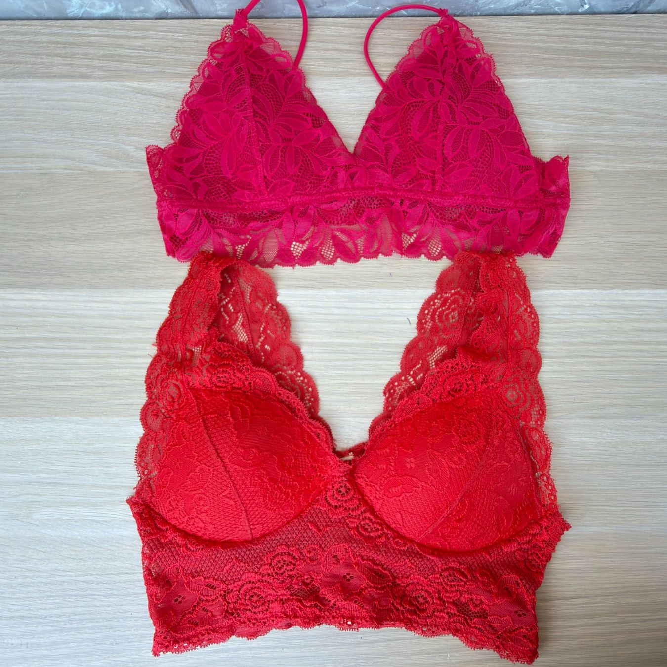 Altra biancheria intima: Lot de 2 Bralettes en Dentelle – Usato da Thônex venduto da BrYu