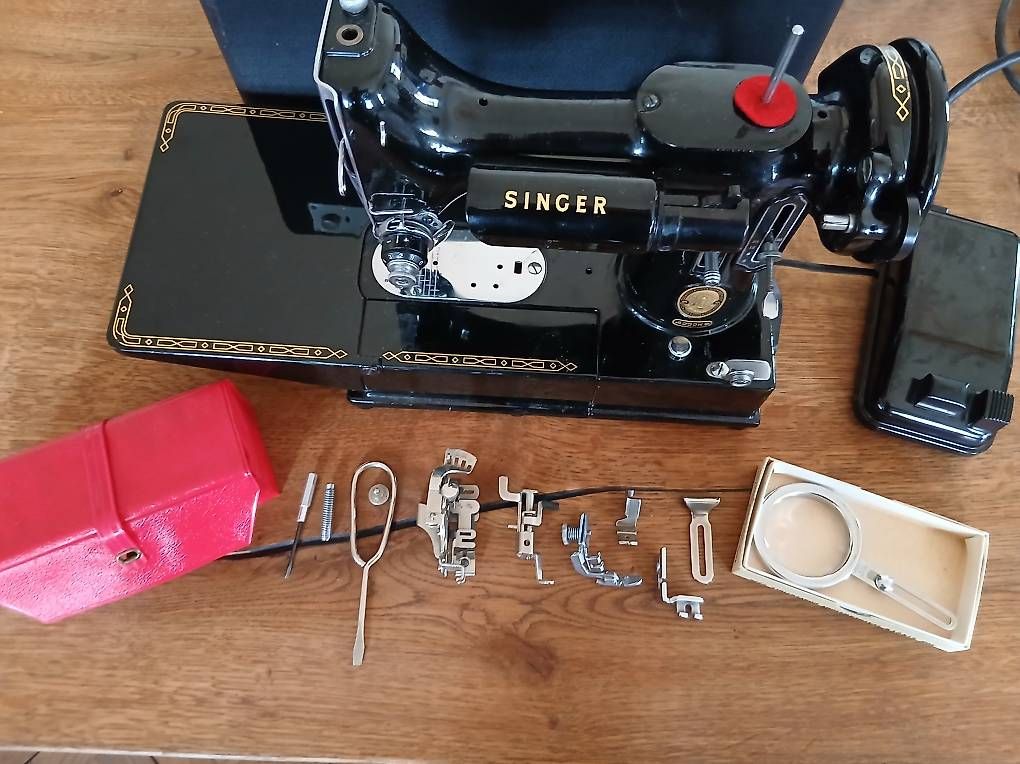 Machines à coudre: Singer 222K Featherweight - 1958 – D'occasion à Alchenstorf par Brigi41