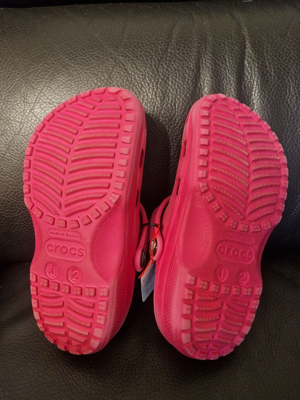 Crocs Schuhe für Jungen: Crocs roses enfant, taille 33 - 34 – Gebraucht aus Penthaz von Sosotroc 2