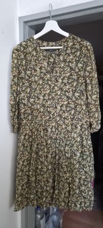 SET blumiges Kleid Gr. 38