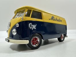 1966 Volkswagen VW T1 Bus 1:18 Michelin, gelb-blau, SOLIDO