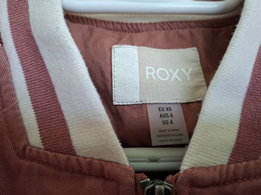 Jacken: Roxy Bomberjacke - Ethno-Ärmel - Größe XS 
 – Gebraucht aus Affoltern am Albis von Feather 2