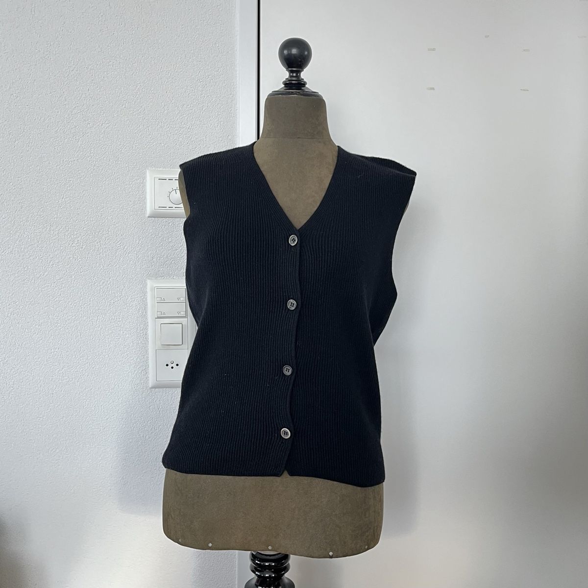 Jil Sander Gilets & Westen: Jil Sander Cashmere Vest – Neu (gemäss Beschreibung) aus Zug von saskia-chiara
