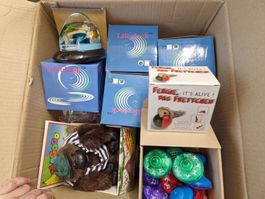 1 Lot ca 450 neuen Spielzeuge Spielzeugeaquarium mit Uhren