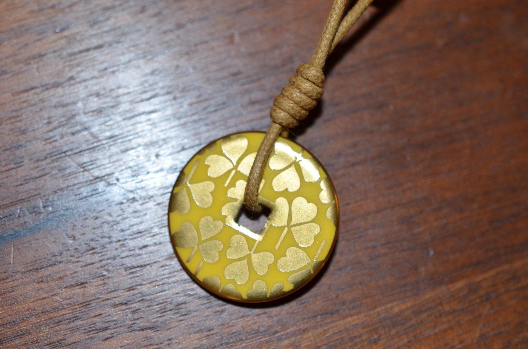 Catenine: Collier cordon avec pendentif pocelaine Bernardaud – Usato da La Croix (Lutry) venduto da OMEGA07 1