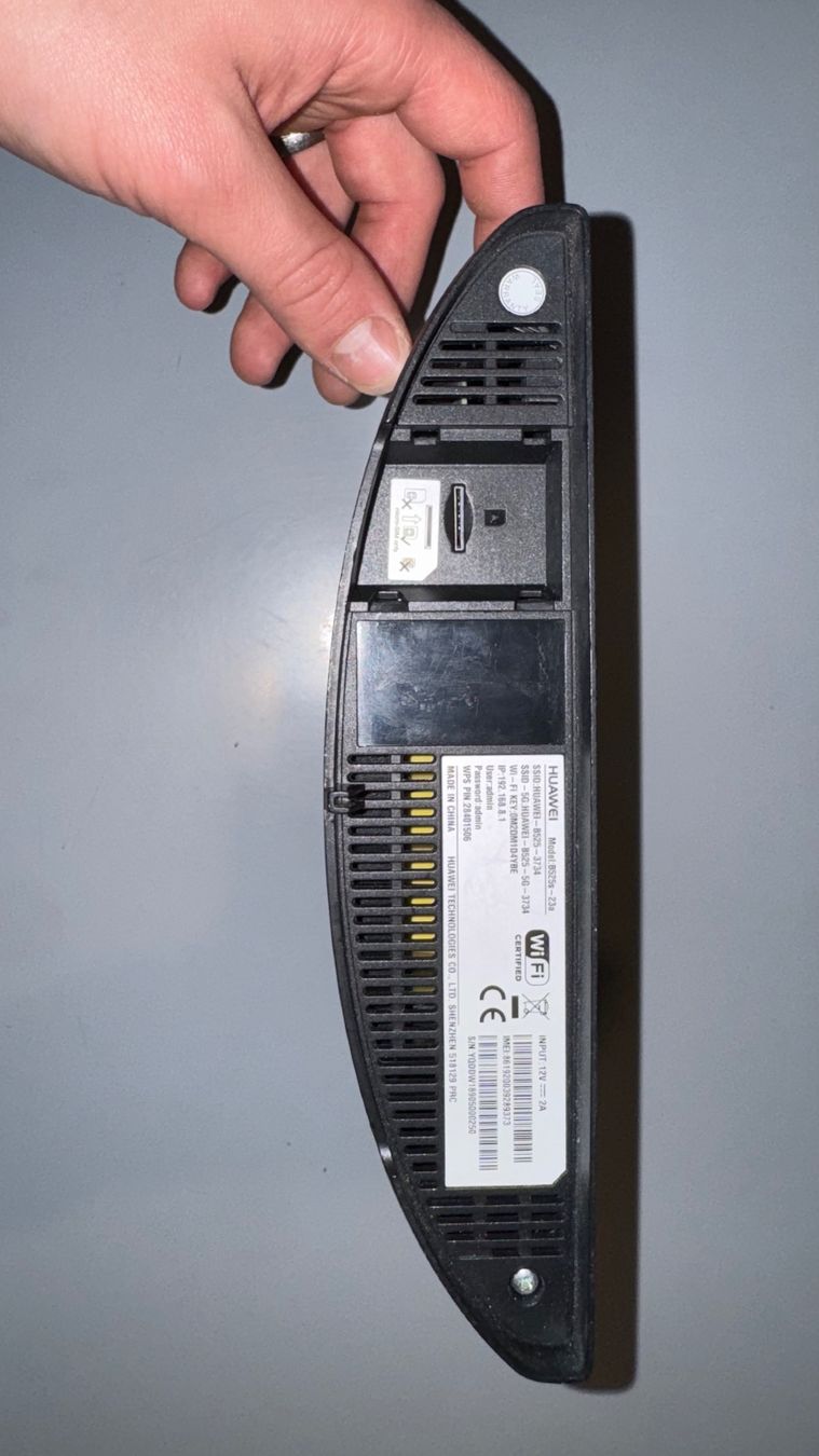Huawei Modems & Router: Huawei B525 LTE Router mit Netzteil und Antenne – Gebraucht aus Schaffhausen von Dave-Tech 2