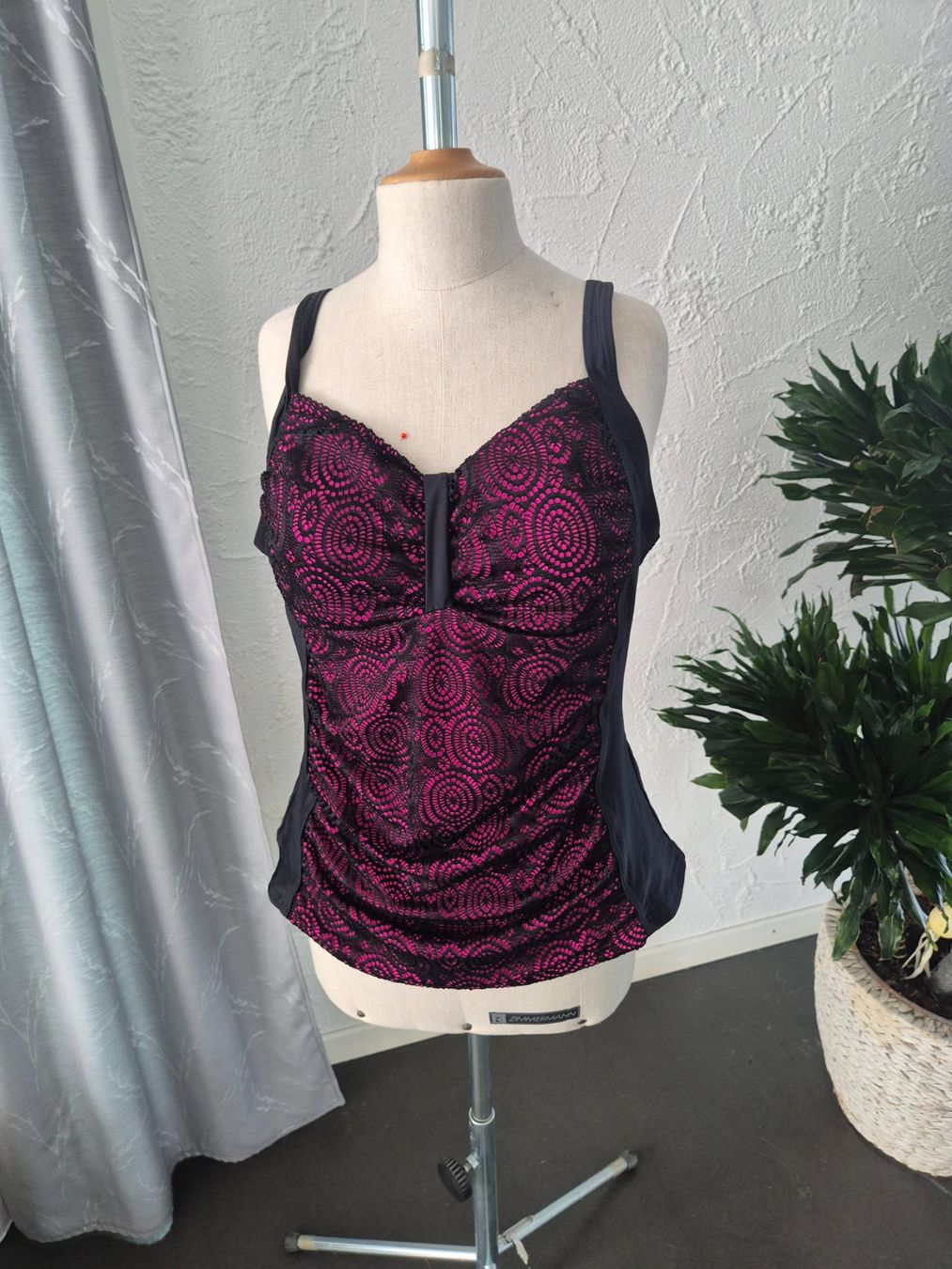 Maillots de bain & Bikinis: Badeanzug Tankini schwarz/bordeaux. Gr. 46 – Neuf (Voir description) à Dietikon par grafad