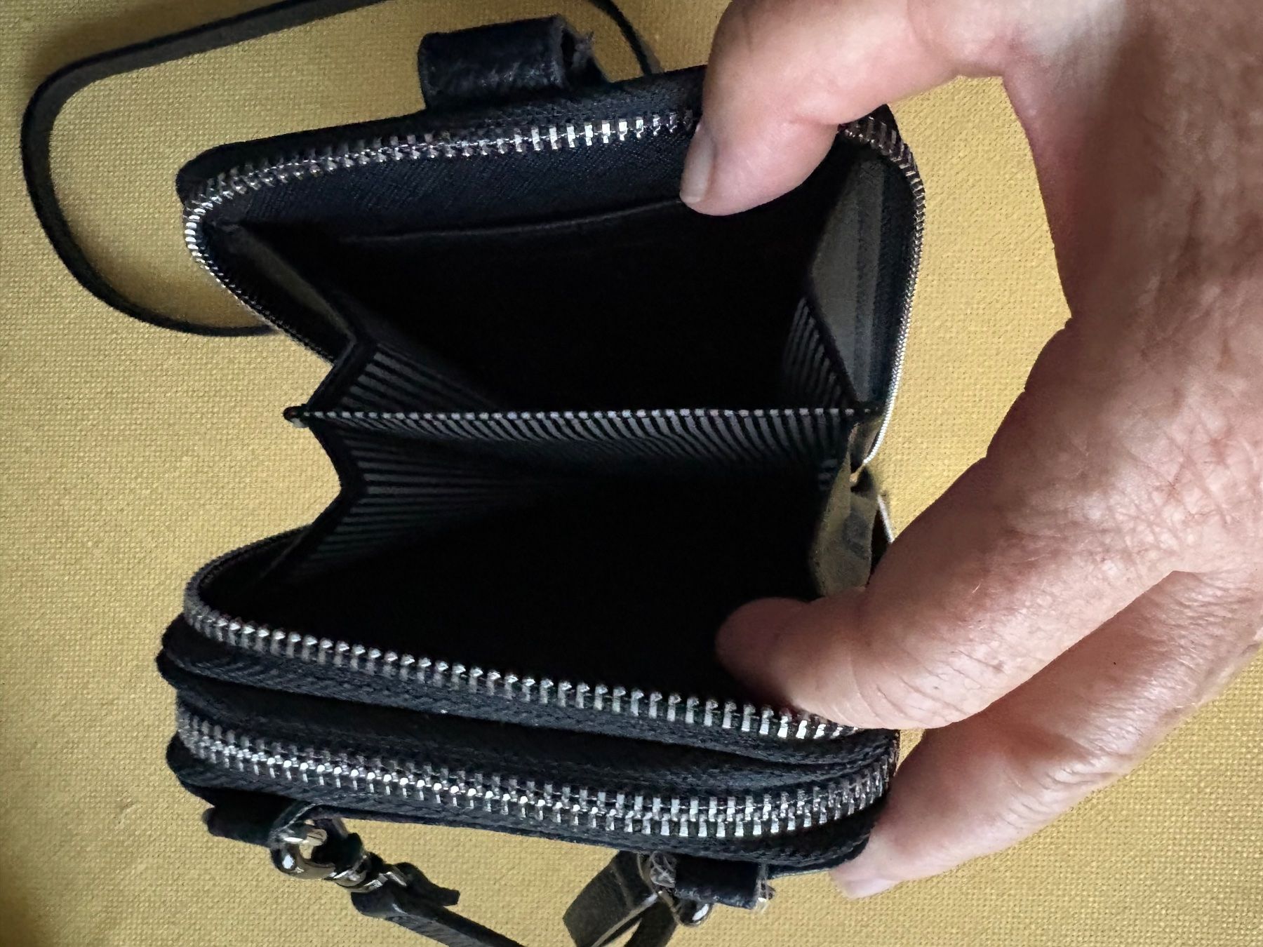 Vera Pelle Taschen: Schwarze Echtleder-Smartphone-Tasche mit Bändel – Neu (gemäss Beschreibung) aus Oberweningen von Gerini 3