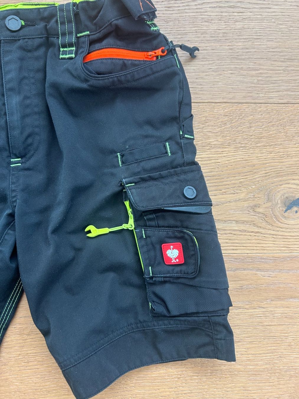 Engelbert Strauss Pantaloni: Kinderarbeitsshorts ENGELBERT STRAUSS schwarz 146/152 – Usato da Grub AR venduto da DukeStatham 1