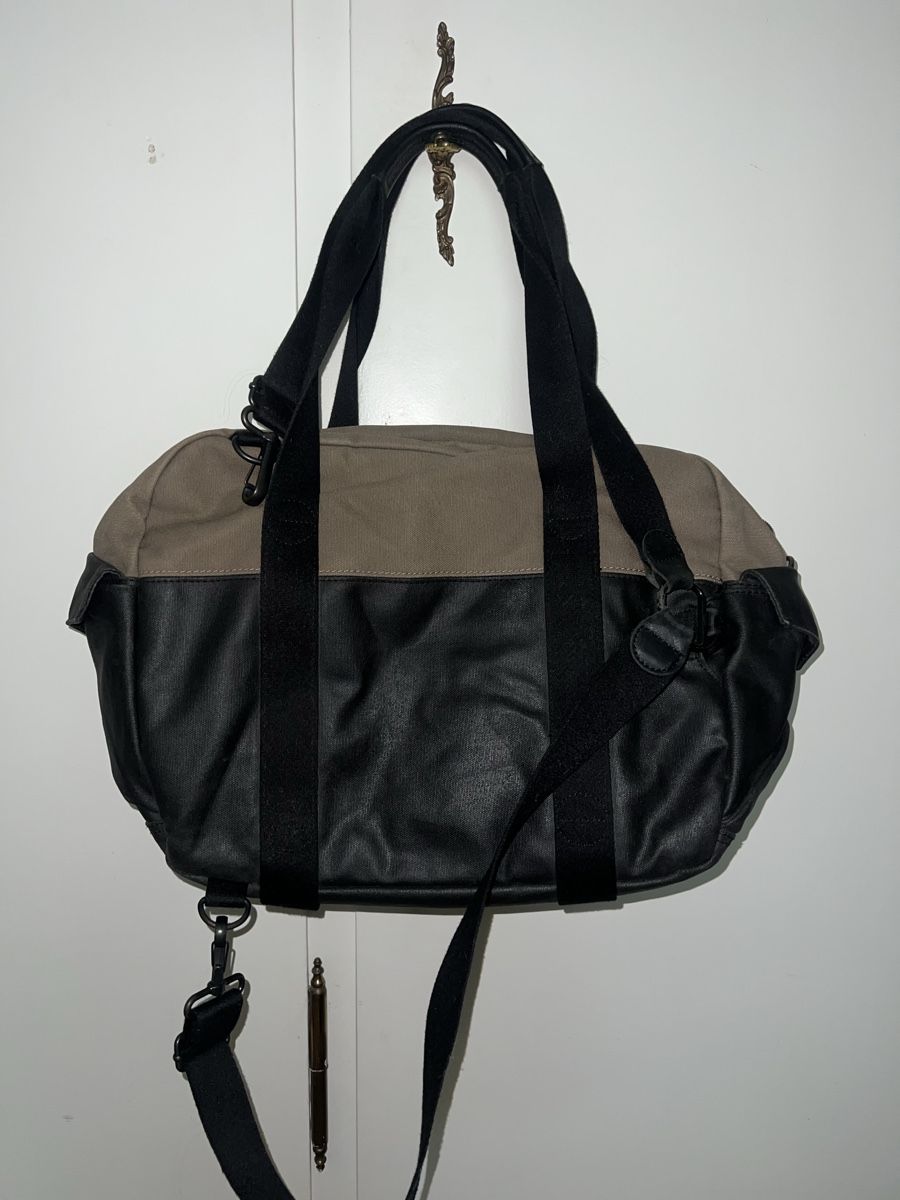 Navyboot Borse: NAVYBOOT Weekender / grosse Tasche mit Schultergurt Schwarz – Usato da Basel venduto da sof_rk2j