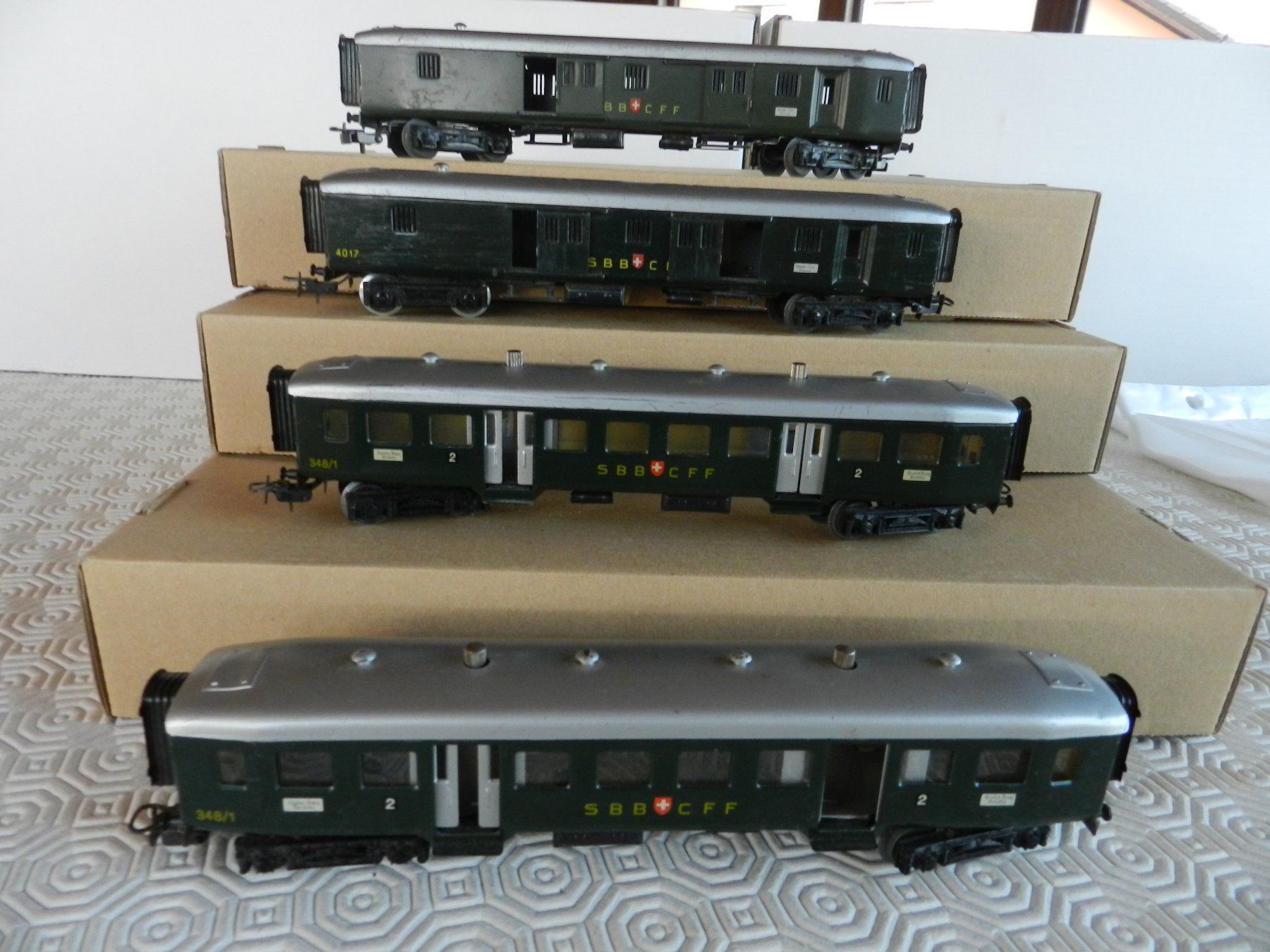 Märklin Modellini di ferrovie: Märklin Leichtschnellzugw. SBB 4 St – Usato da Arzier-Le Muids venduto da elocin83