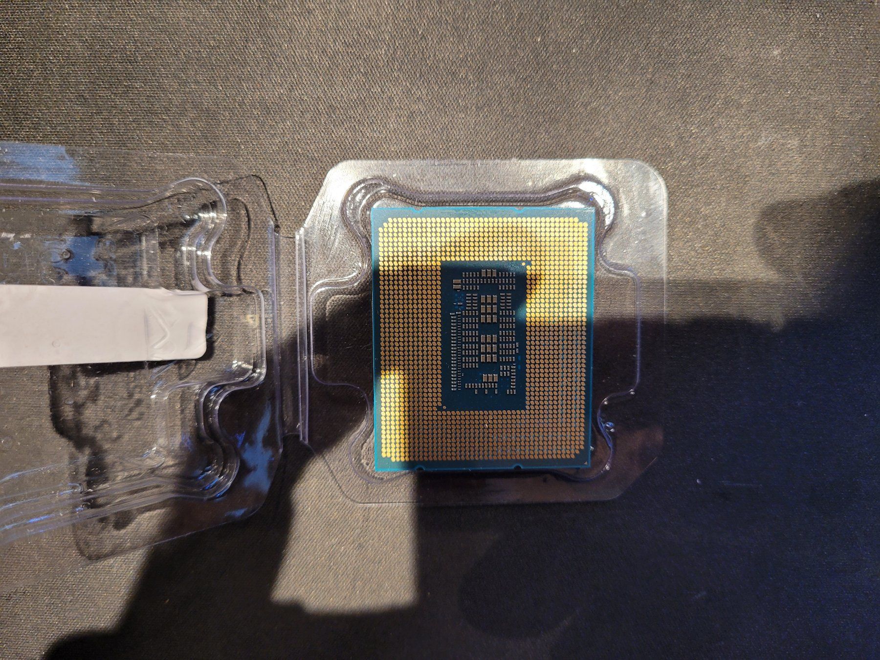 Intel Componenti elettronici: Intel i9 12900 – Usato da Unterengstringen venduto da CyberCore 1