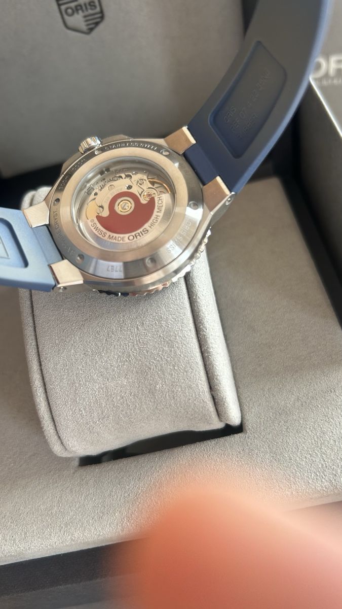 Oris Orologi: ORIS Aquis Date 41.5mm Blue Dial – Usato da Lugano venduto da bad_2t9b 2