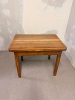 Rustikaler Massivholztisch, ausziehbar mit 2 Platten