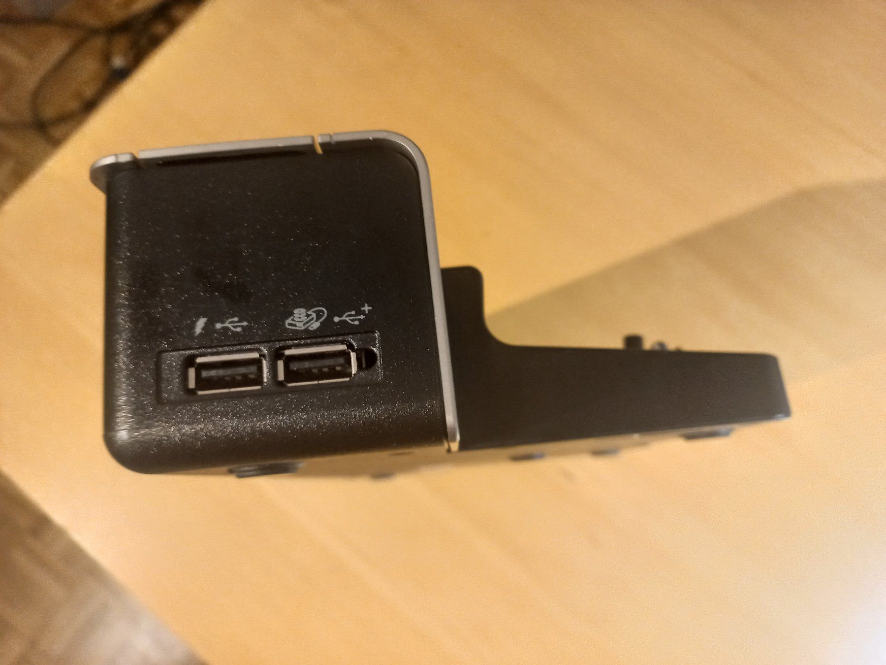 Hewlett Packard Docking station: 1-HP-DOCKING-KQ751AA – Usato da Zürich venduto da irm_lc5f 3