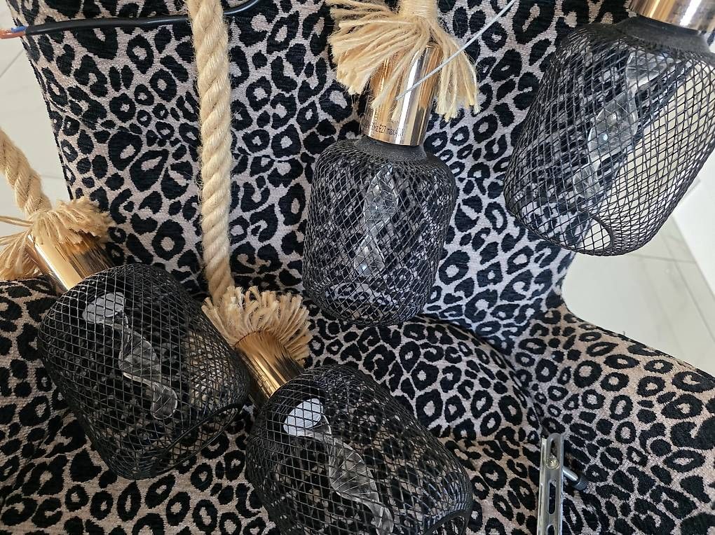 Laternen: Diverse neue Super  Birnen  – Neu und originalverpackt aus Gurmels von Girl 3