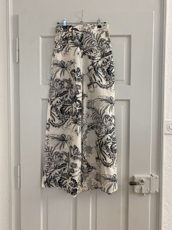 Weite Stoffhose von COS