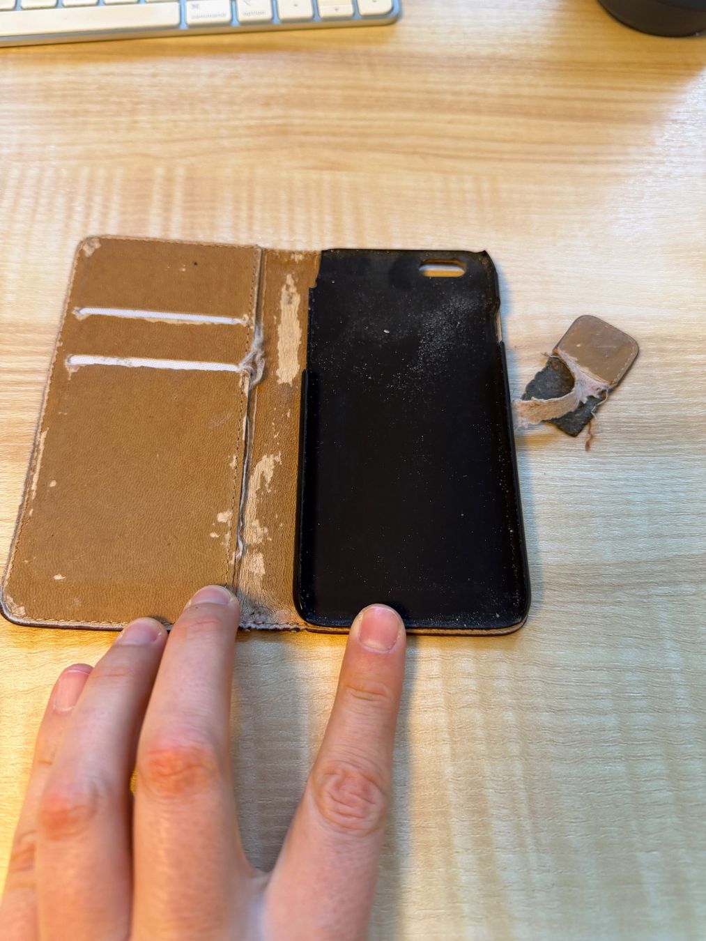 Apple Handys / Smartphones: iPhone 6s / Silver / 32 GB + casing – Gebraucht aus Langnau am Albis von charlie_kdg 2