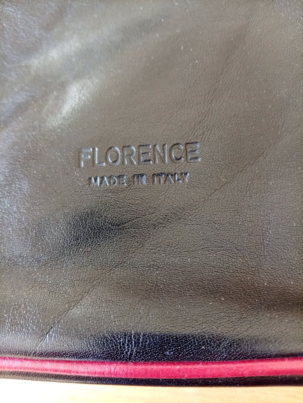 Borse da donna: Hübsche Leder-Handtasche, made in Florence – Usato da Luzern venduto da Seri4 9