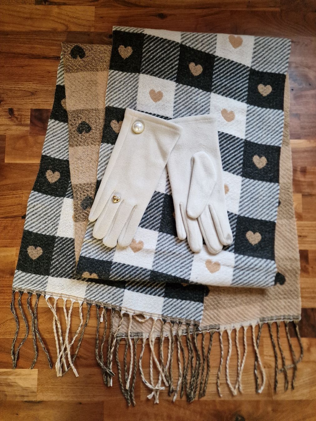 Foulard & Sciarpe: Schal + Handschuhe mit Touch-Funktion – Nuovo e nell'imballaggio originale da St.Peterzell venduto da the2ndchance 1