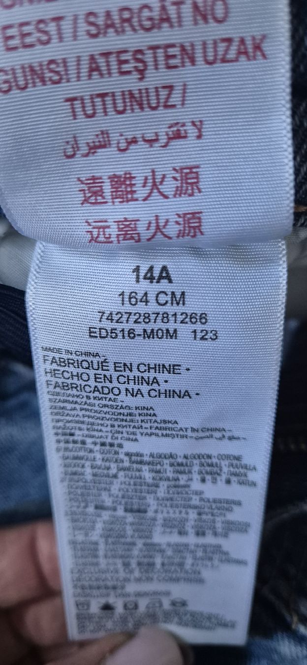 Jeans: jeans Levis – Usato da Neuchâtel venduto da val_5v9n 3