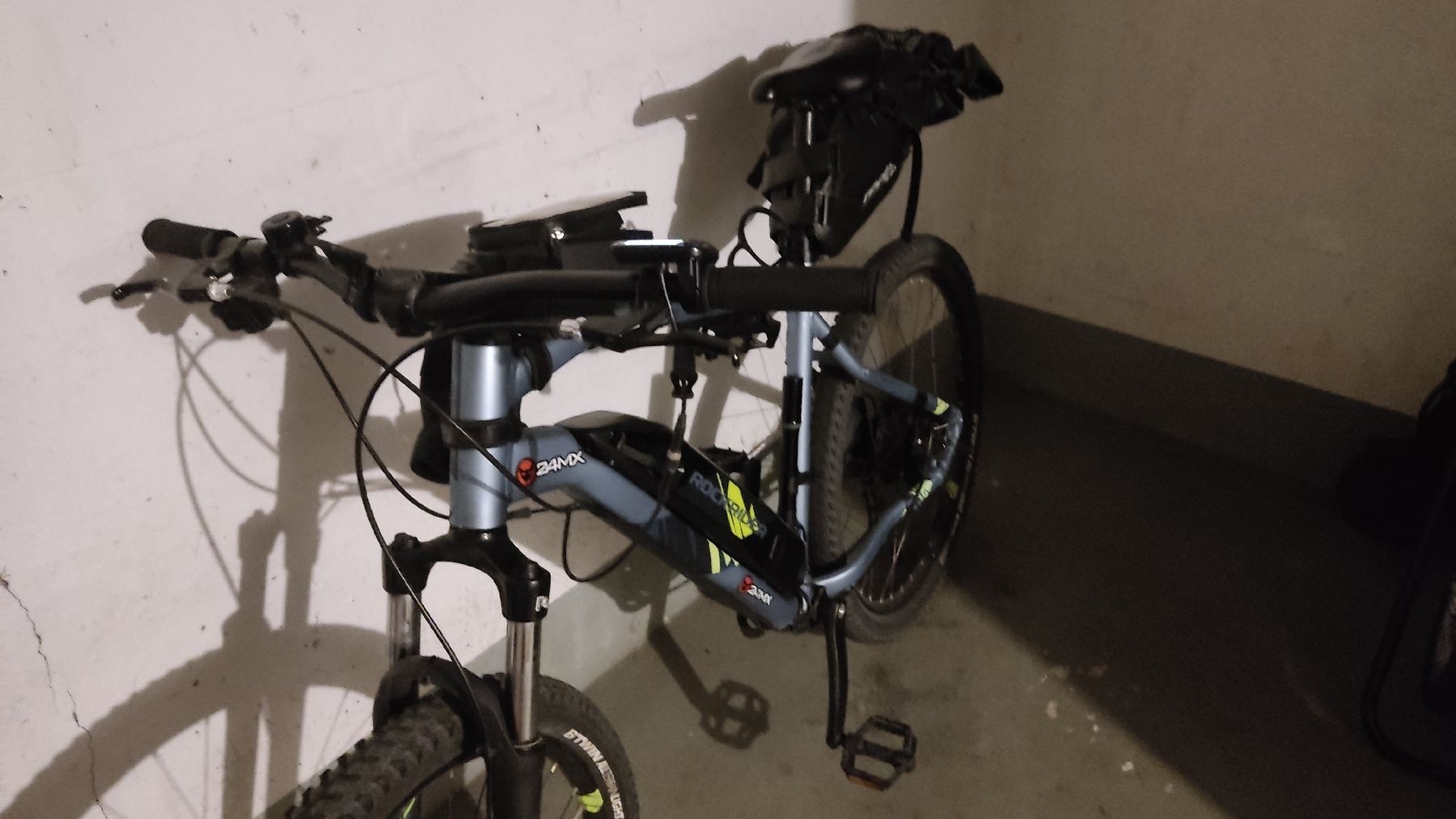 Biciclette: Rockrider E-MTB 27.5" 24MX E Mountainbike – Usato da Schliern b. Köniz venduto da vac_l86y