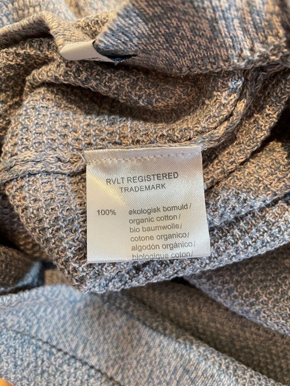 Maglioni & Felpe: Pullover, Grösse L – Usato da St. Gallen venduto da Cagliari2015 3