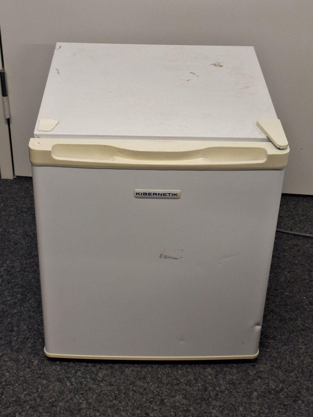 Réfrigérateurs: Kibernetik Mini Kühlschrank – D'occasion à Grüt (Gossau ZH) par wisdomio7 5